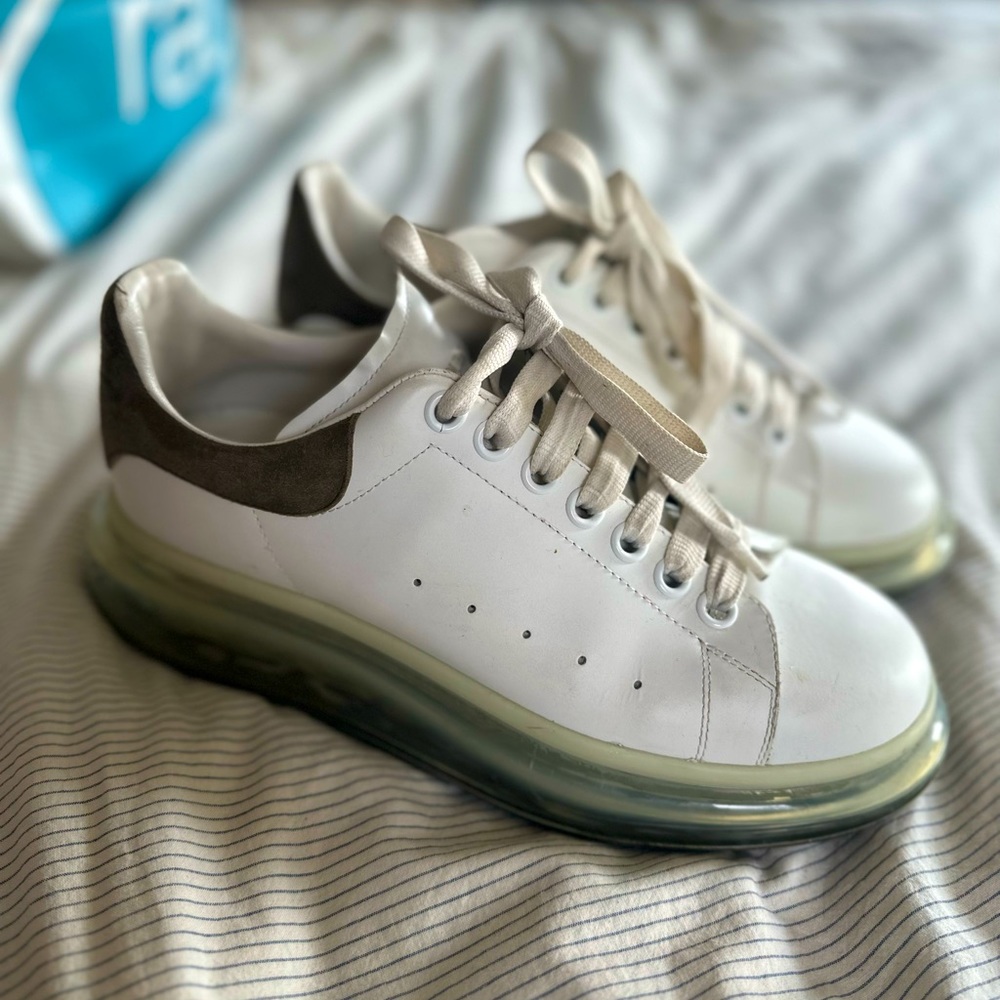 Alexander McQueen Larry sneakers